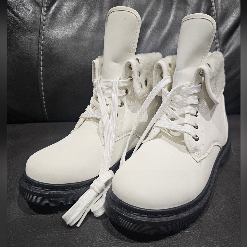 Brand New White Winter Boots • Customization  Available 🎨